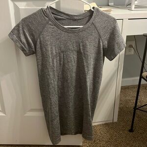 Lululemon Swiftly Tech Hip Length Short Sleeve